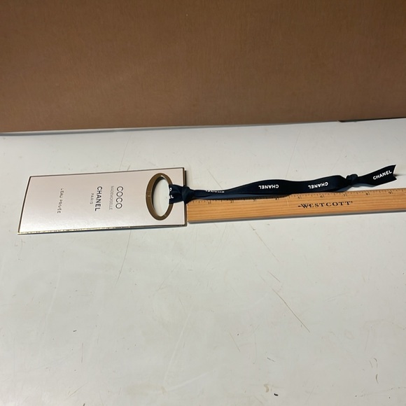 Chanel - Picture 4 of 8